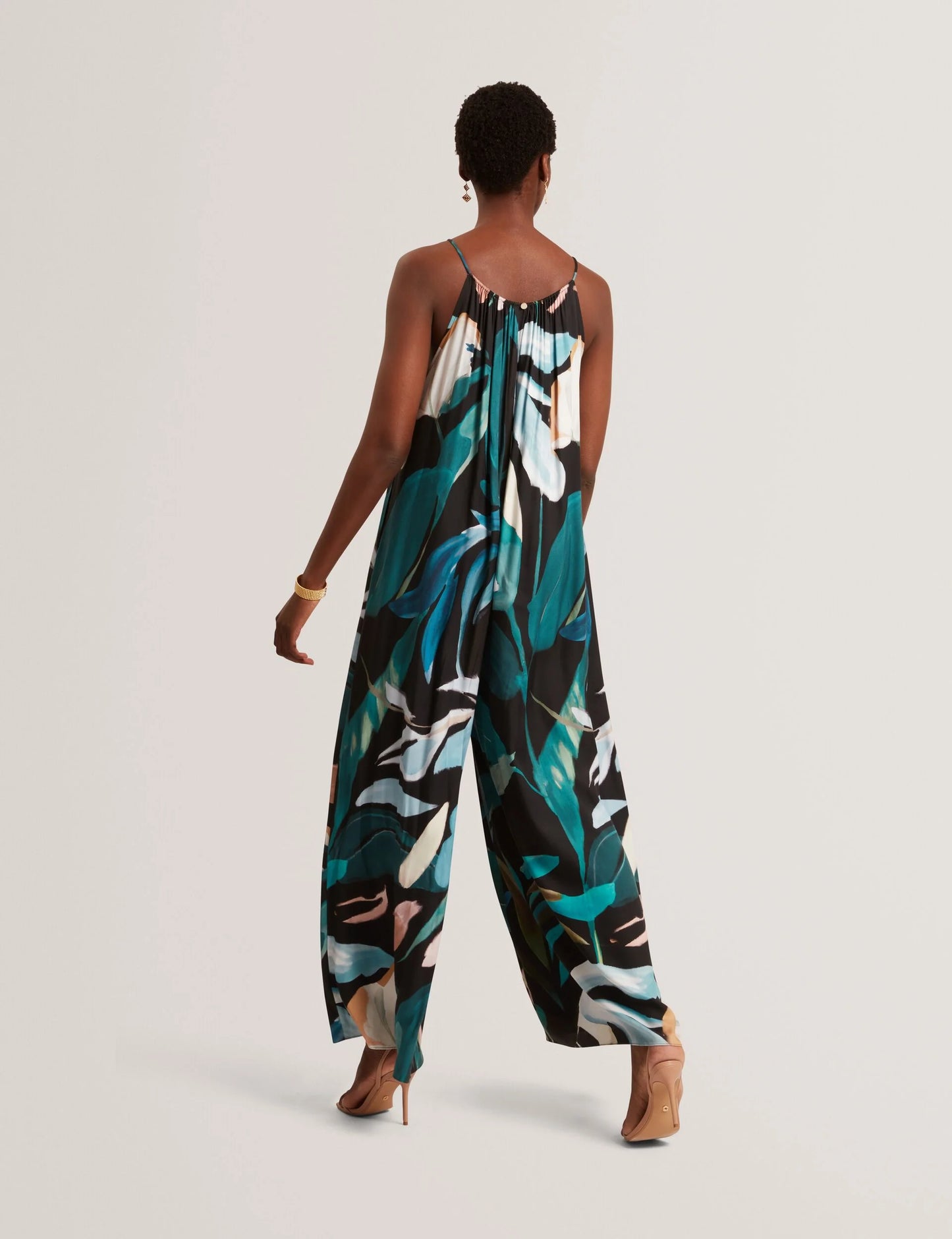 ESKAA | BLACK