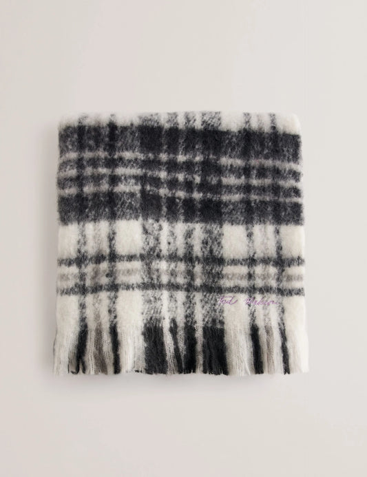 CHELLIS | BLACK