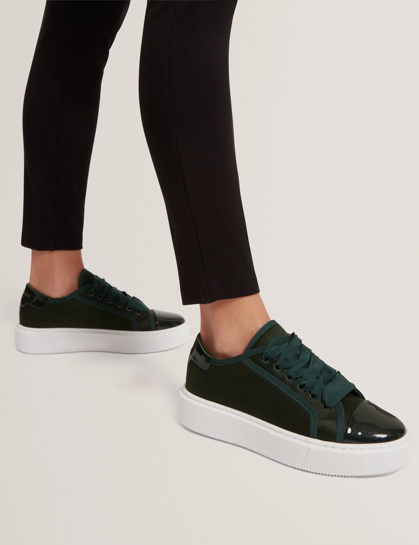 ZAIINA | GREEN