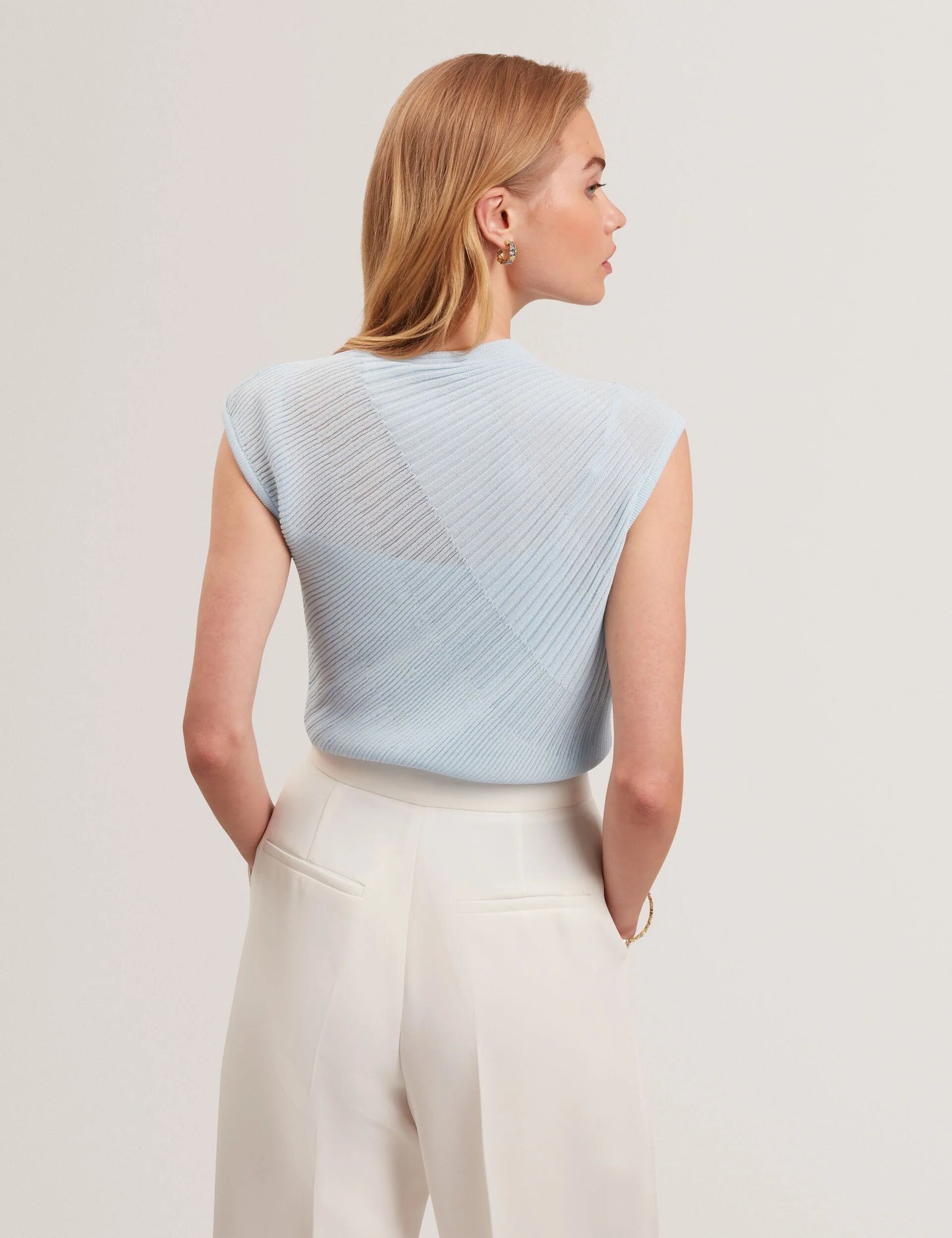 LAYYNII | PL-BLUE