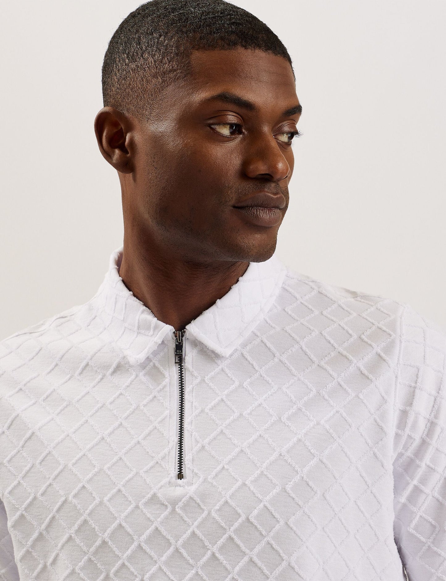 ANSOM | WHITE