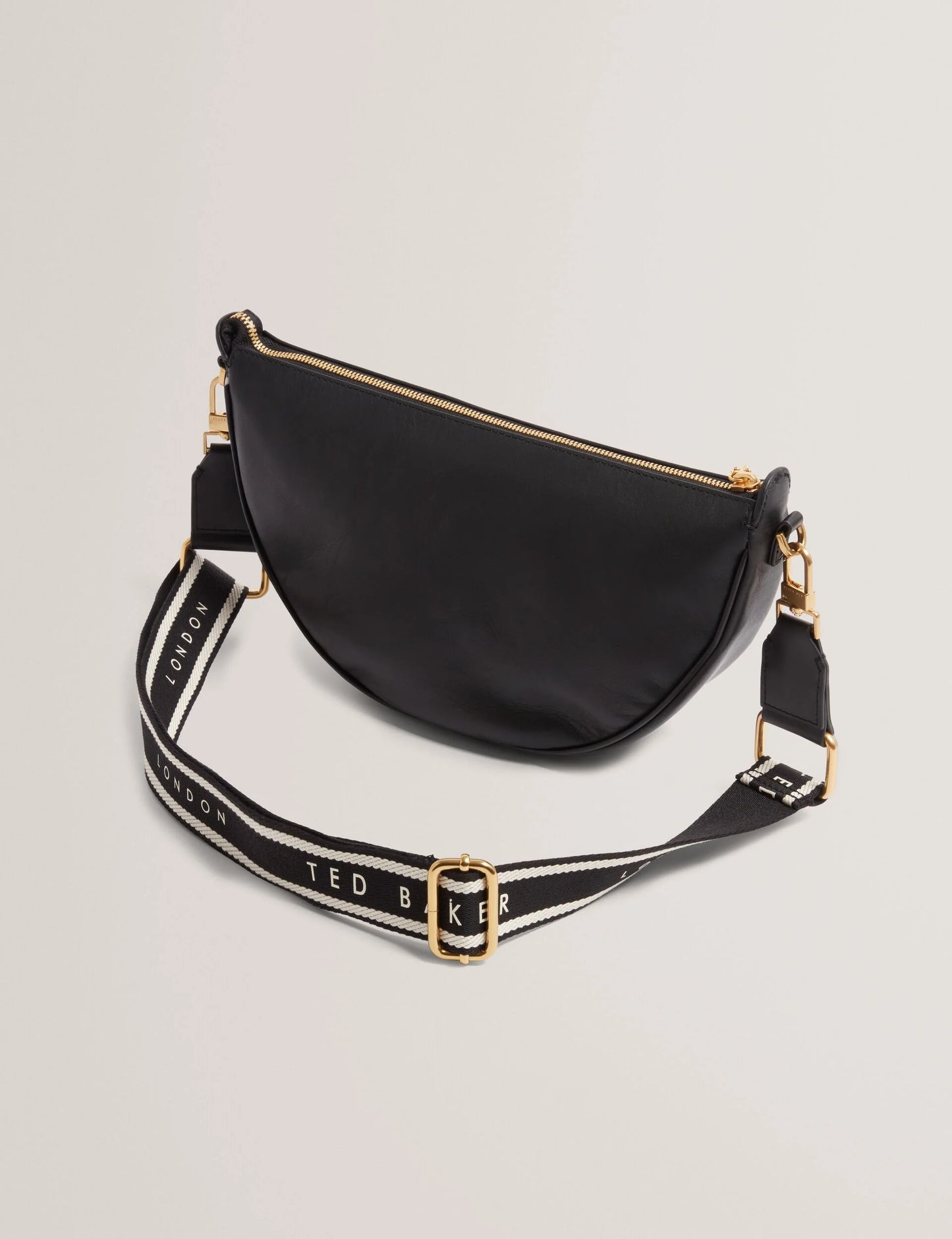 ESSINA | BLACK