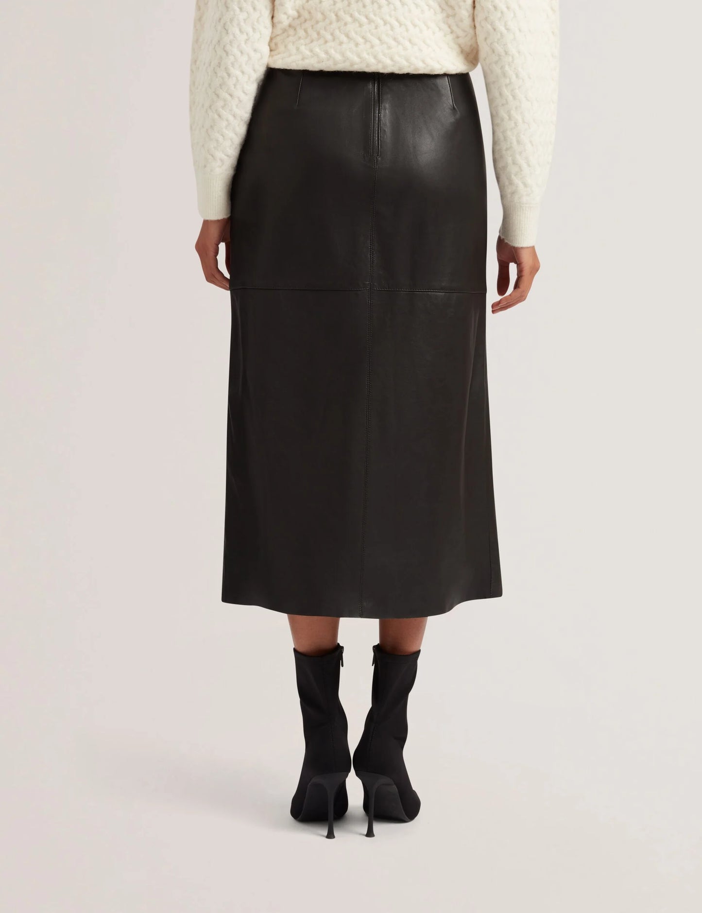 AOTO | BLACK