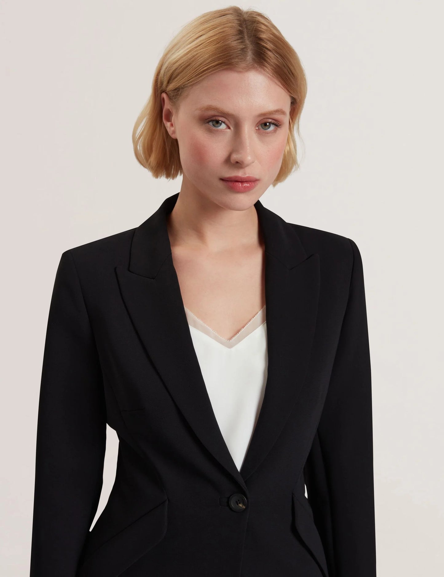 MANABL | BLACK