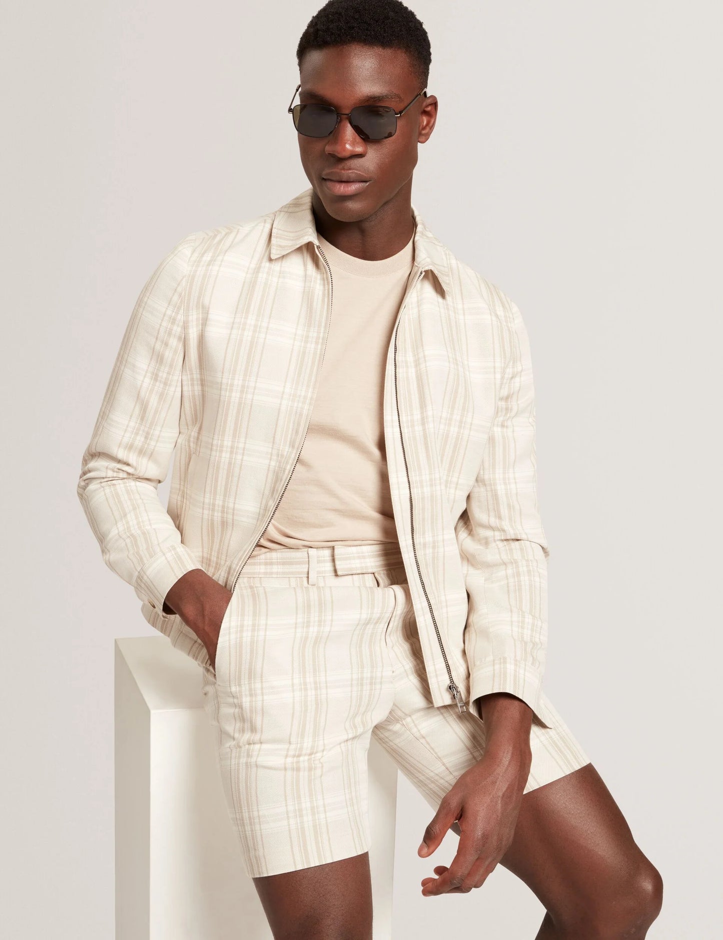 ARRIGOS | TAUPE