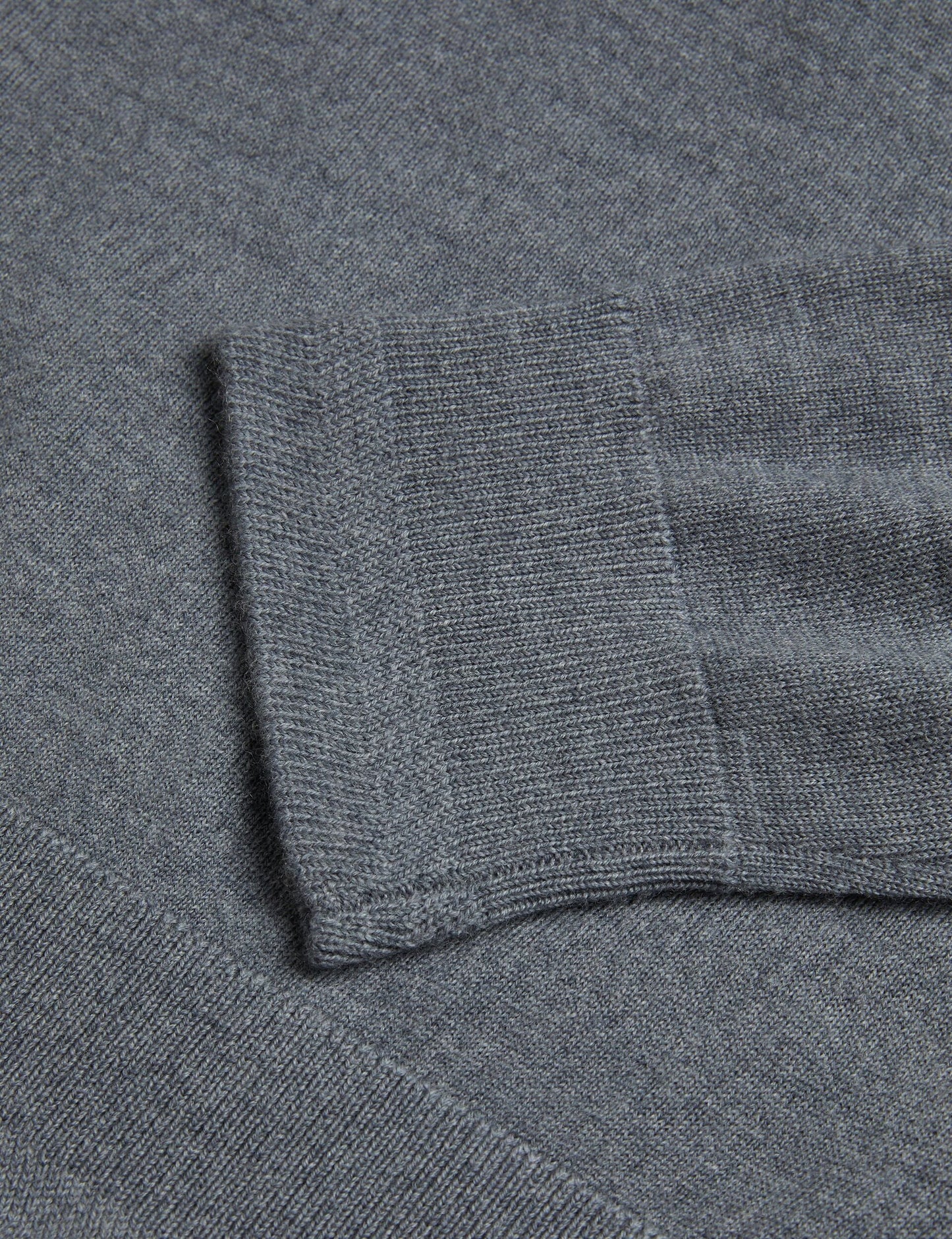 CARNBY | CHARCOAL