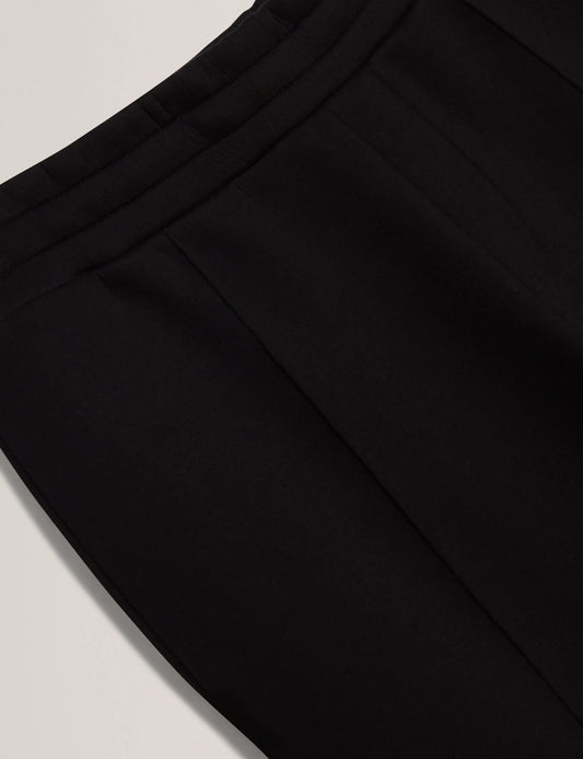 UAVER | BLACK