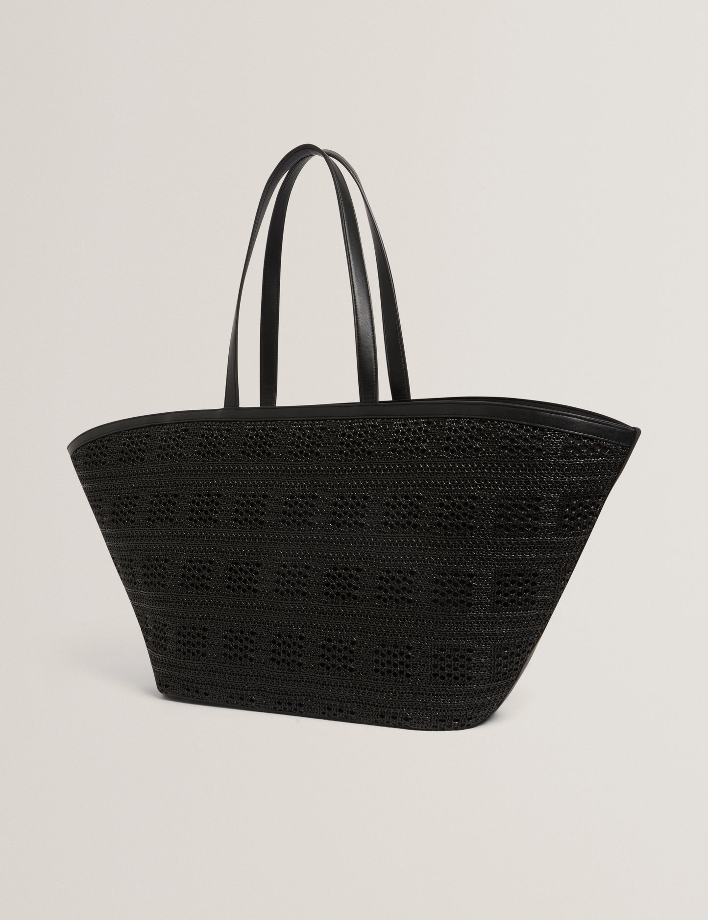 PAMYLAA | BLACK