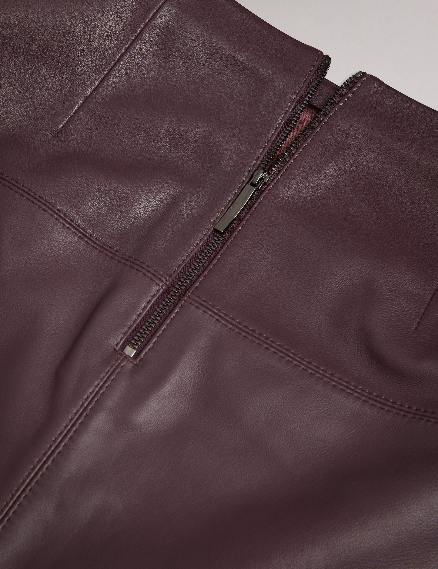 VALIAT | DK-RED