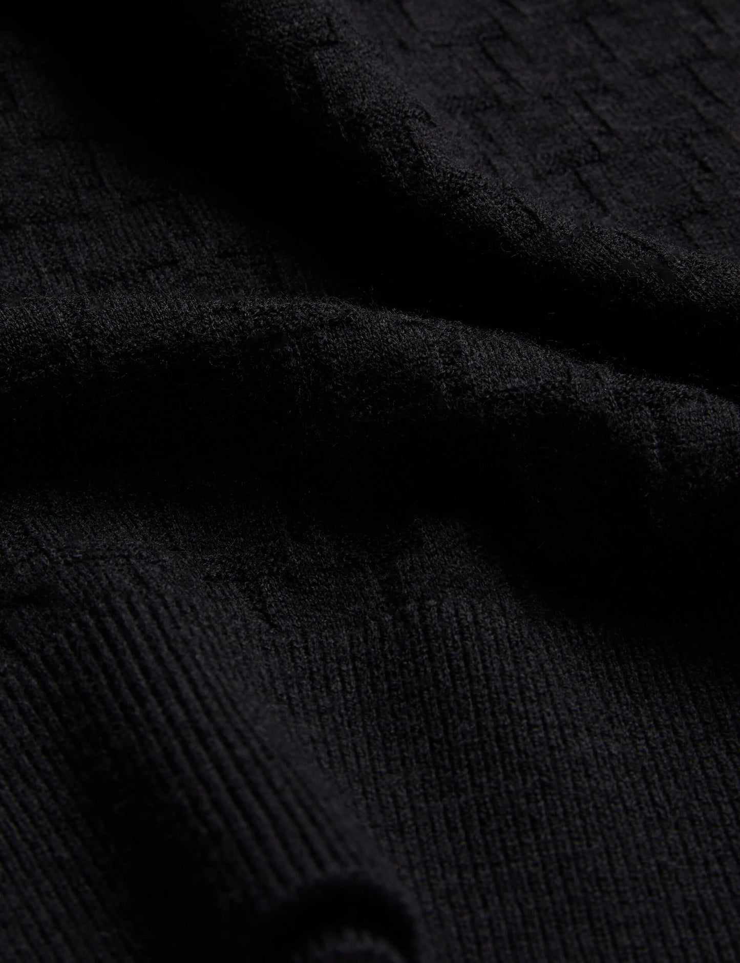 LOUNG | BLACK