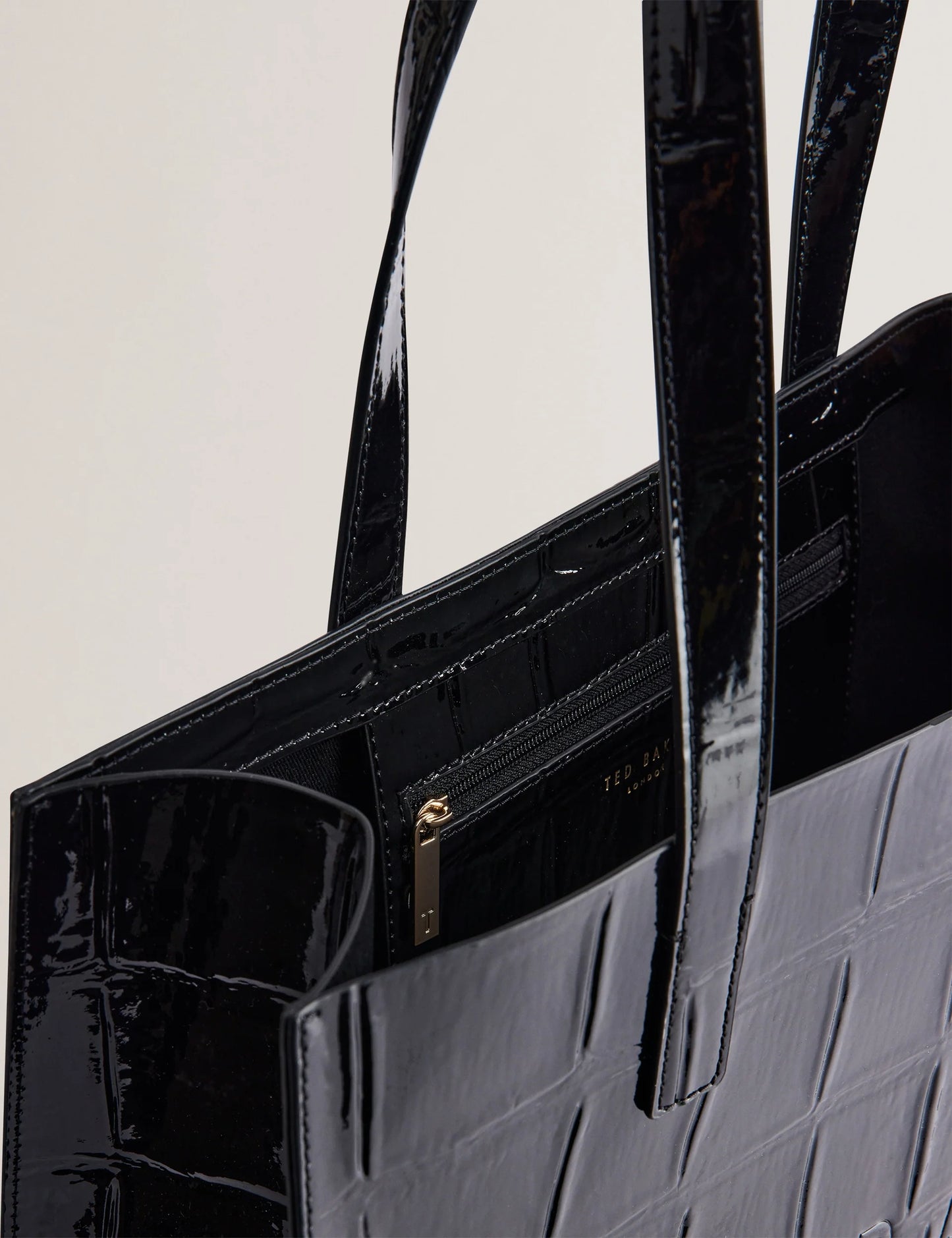 CROCCON | JET-BLACK