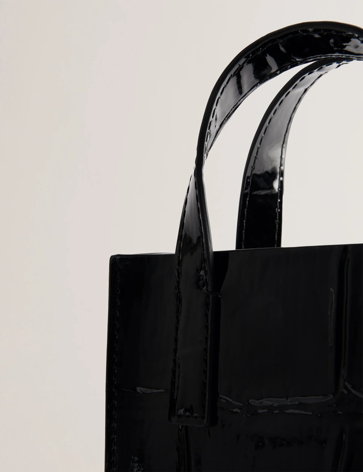 GATOCON | JET-BLACK
