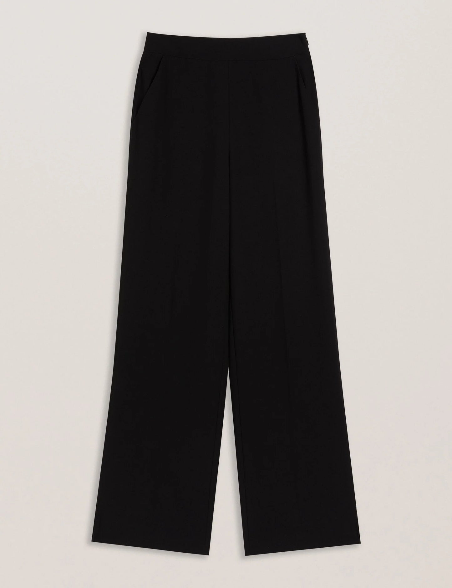 INUT | BLACK