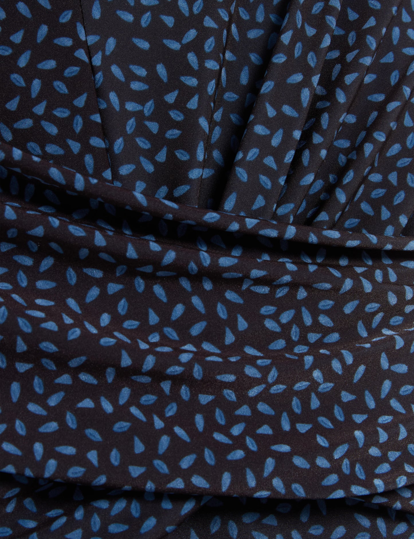 INISHA | BLACK