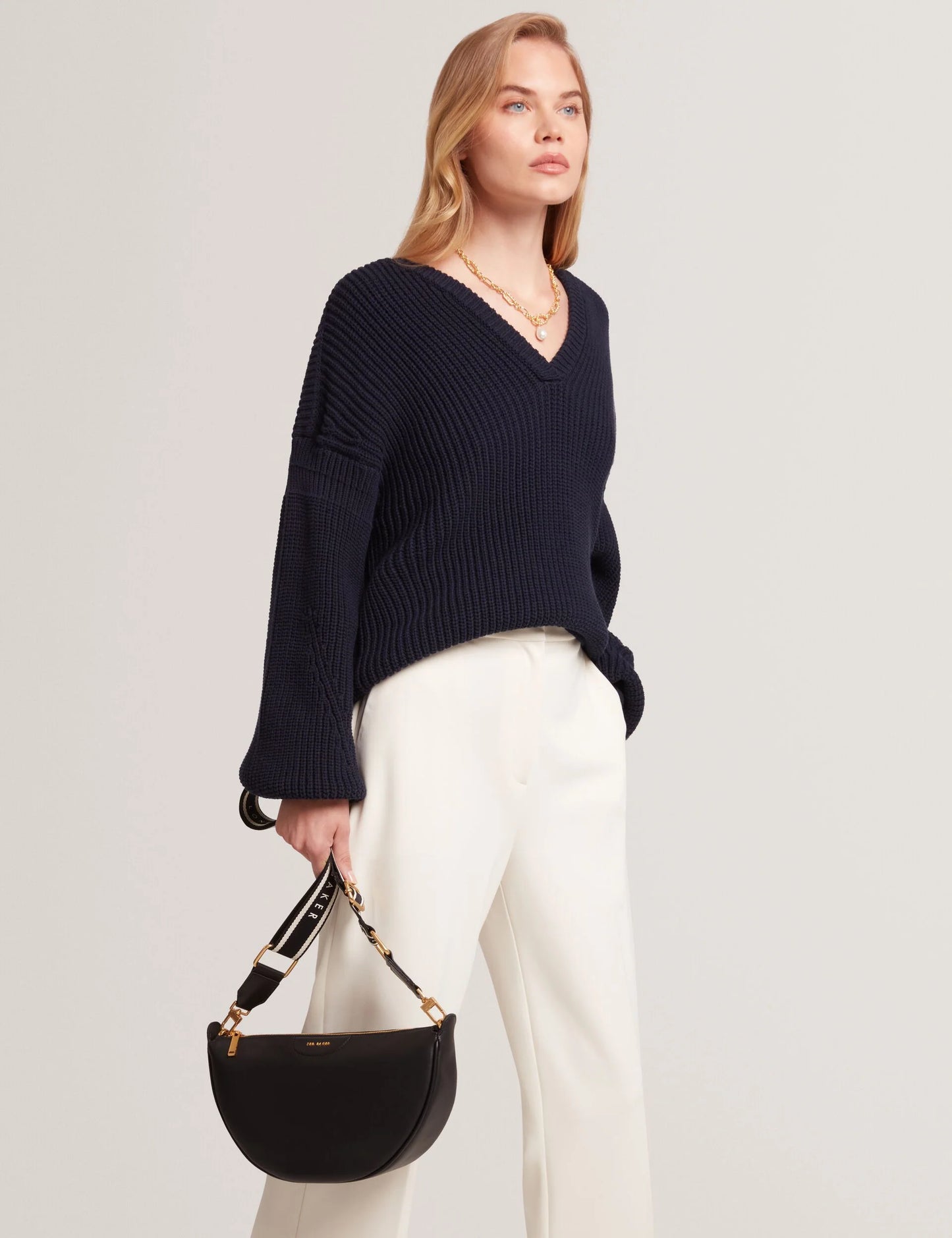 ESSINA | BLACK
