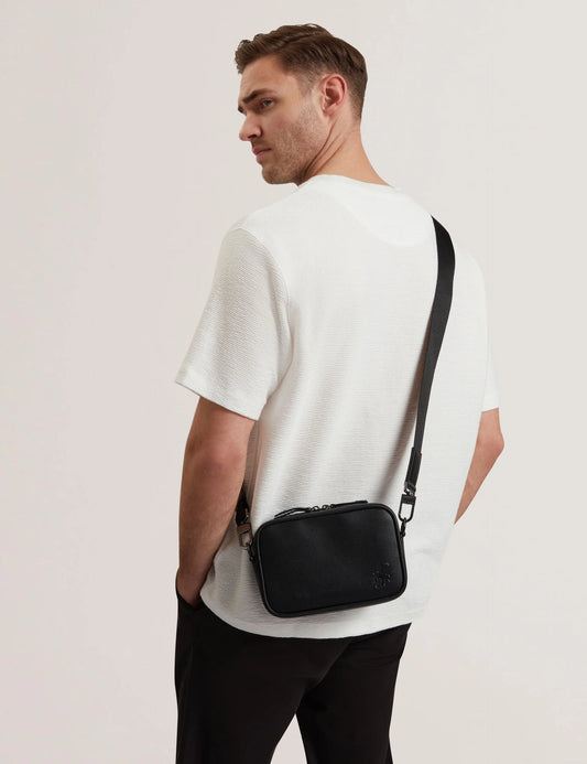 TAIG | BLACK