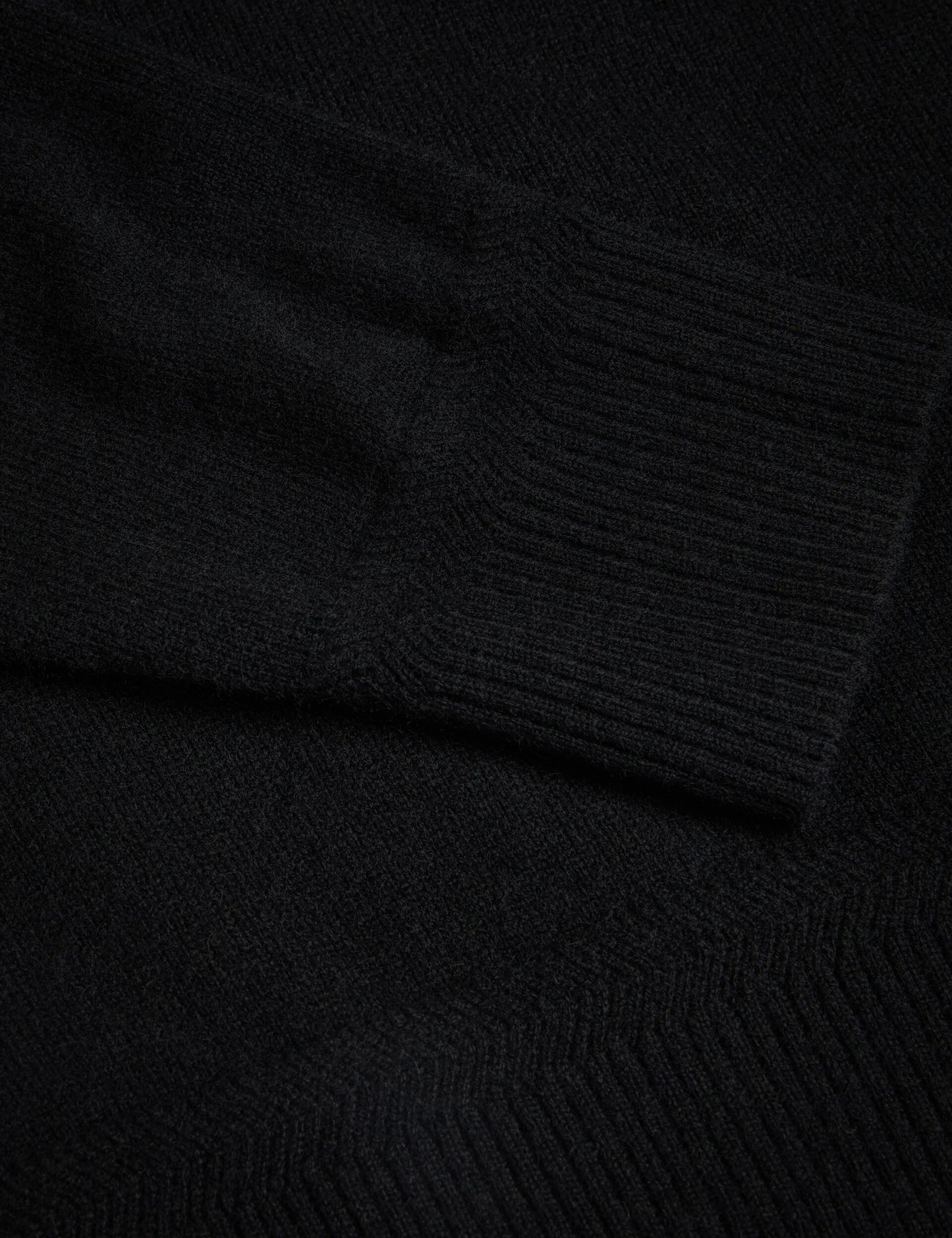 KAROLT | BLACK