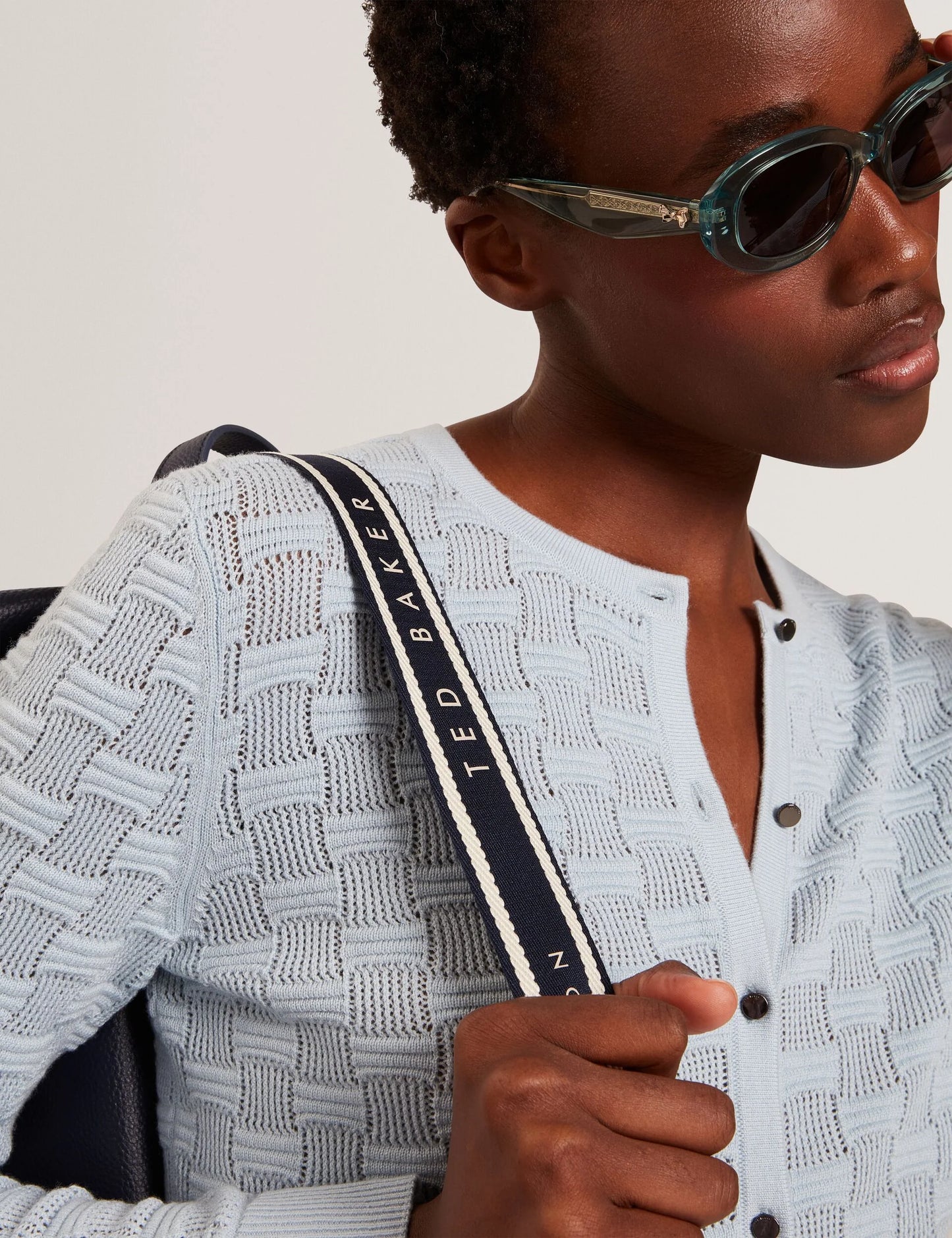 ESSAYA | NAVY