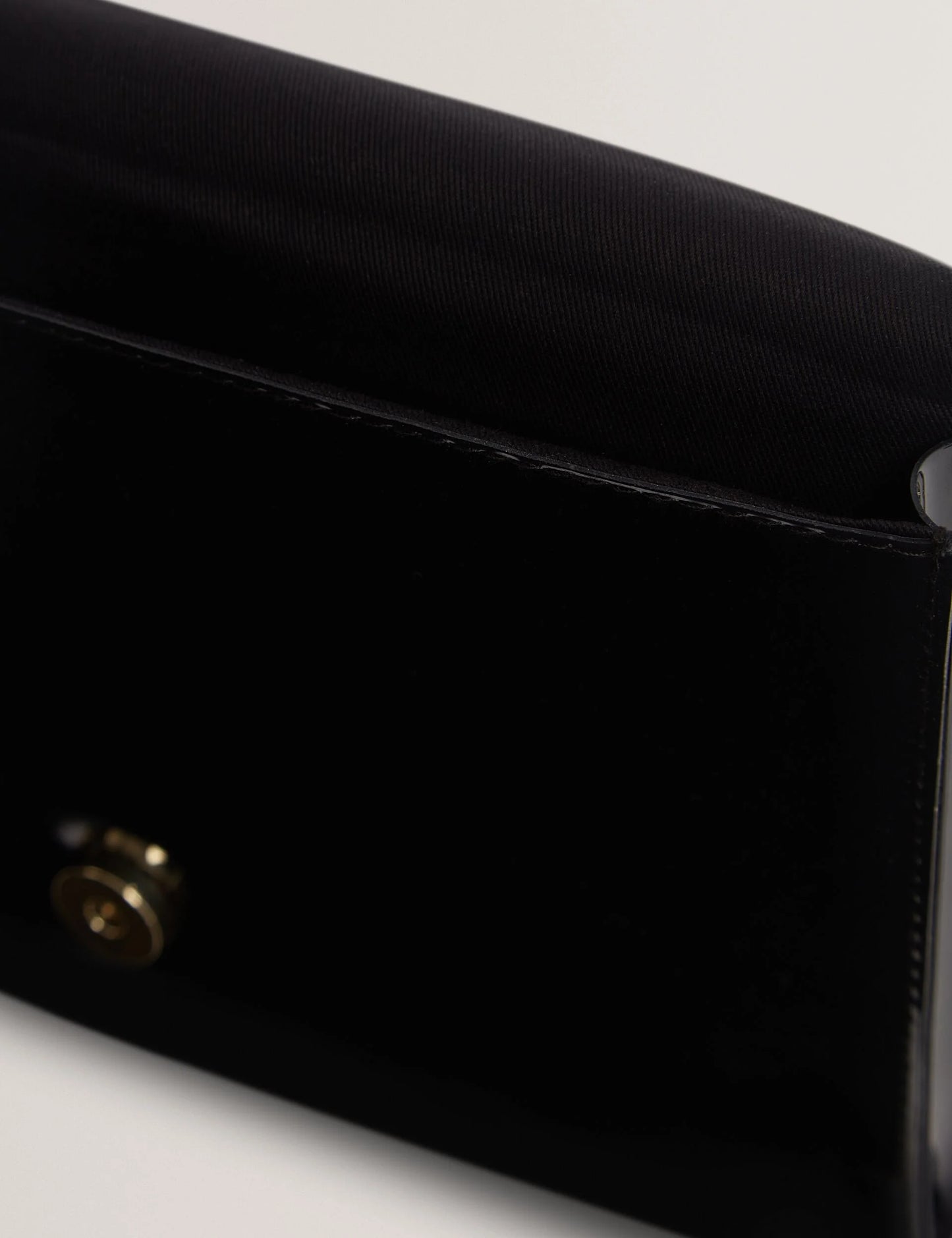 NIKKEY | BLACK
