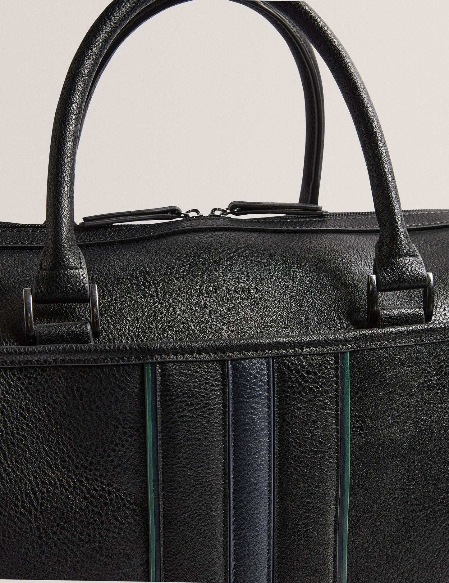 KELVIN | BLACK