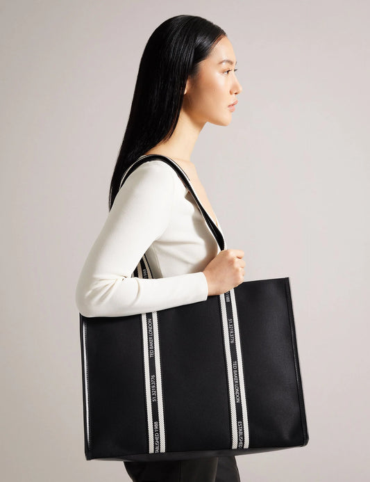 GEORJEY | BLACK