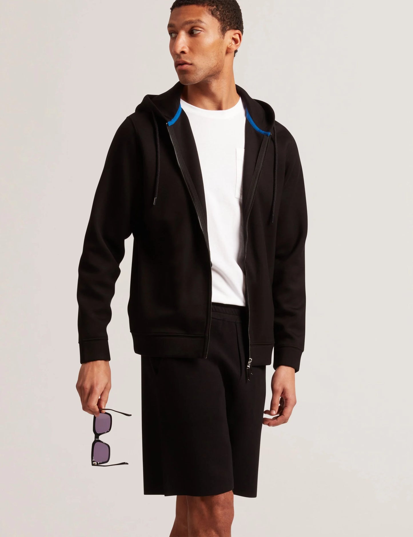 EPIO | BLACK