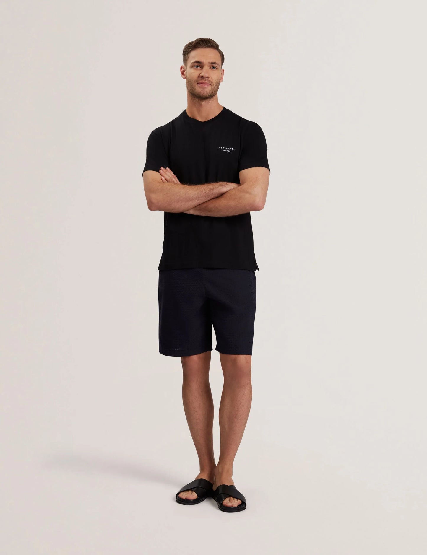 TEBARS | BLACK