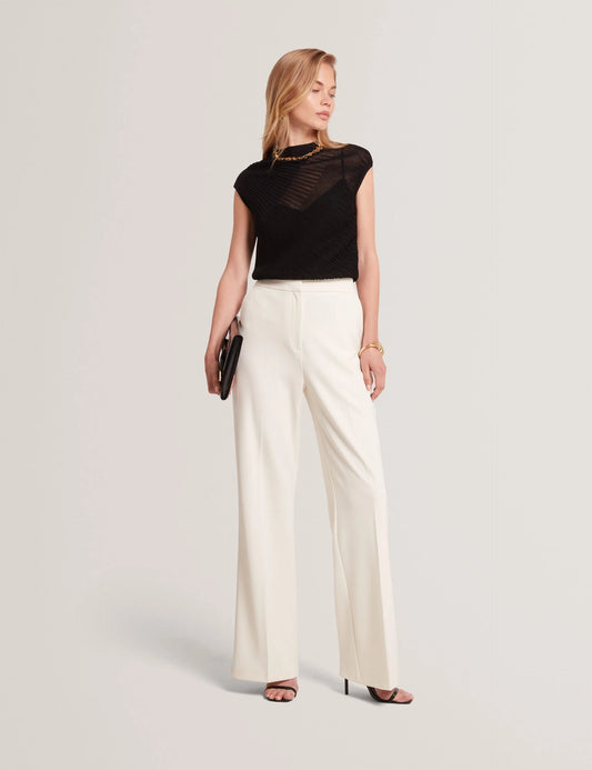 LAYYNII | BLACK