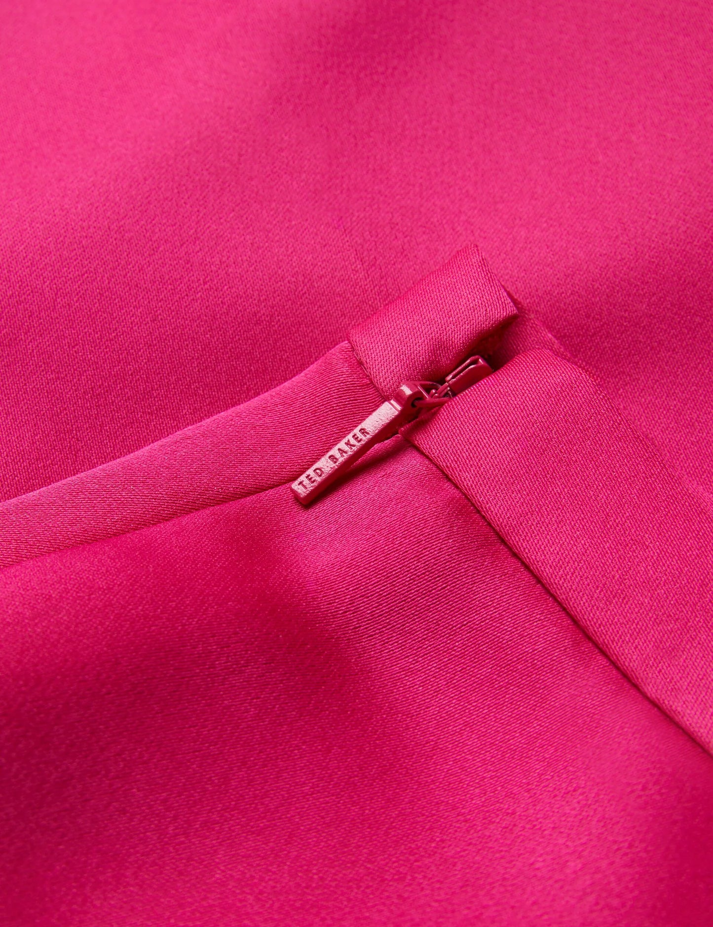 AKENIT | FUCHSIA