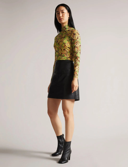 VALIAT | BLACK