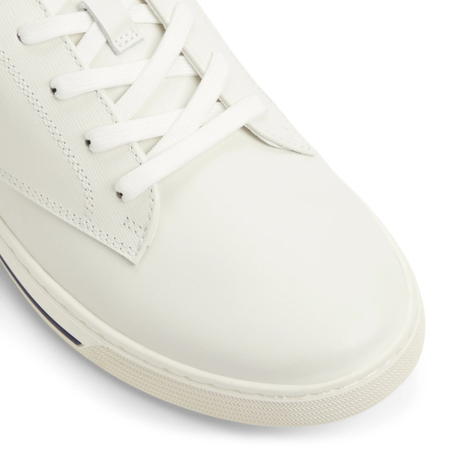 RAYNES | WHITE