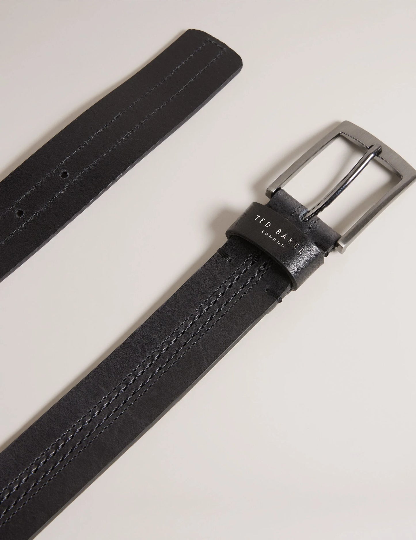 CRISIC | BLACK