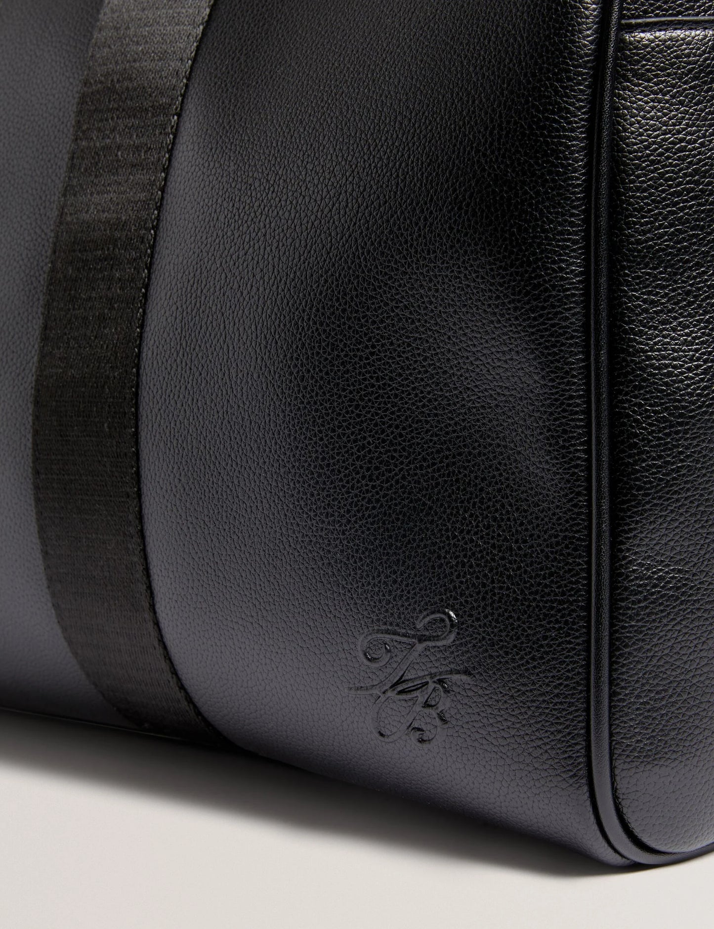 TAISON | BLACK