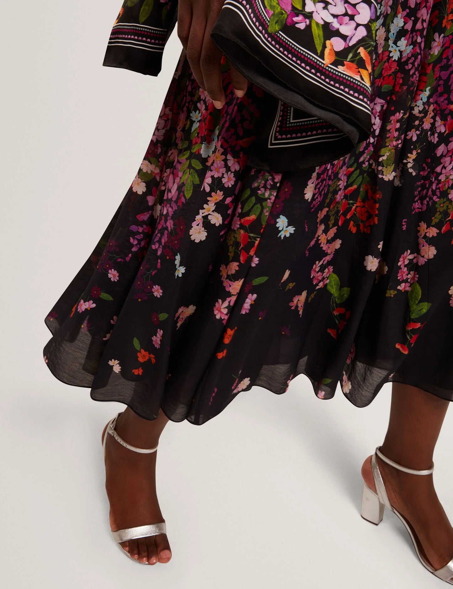 AZHA | BLACK