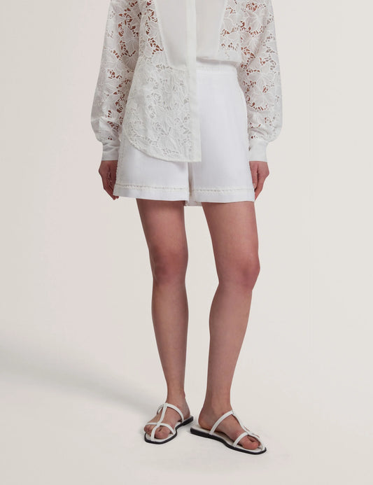 BUCCIA | WHITE