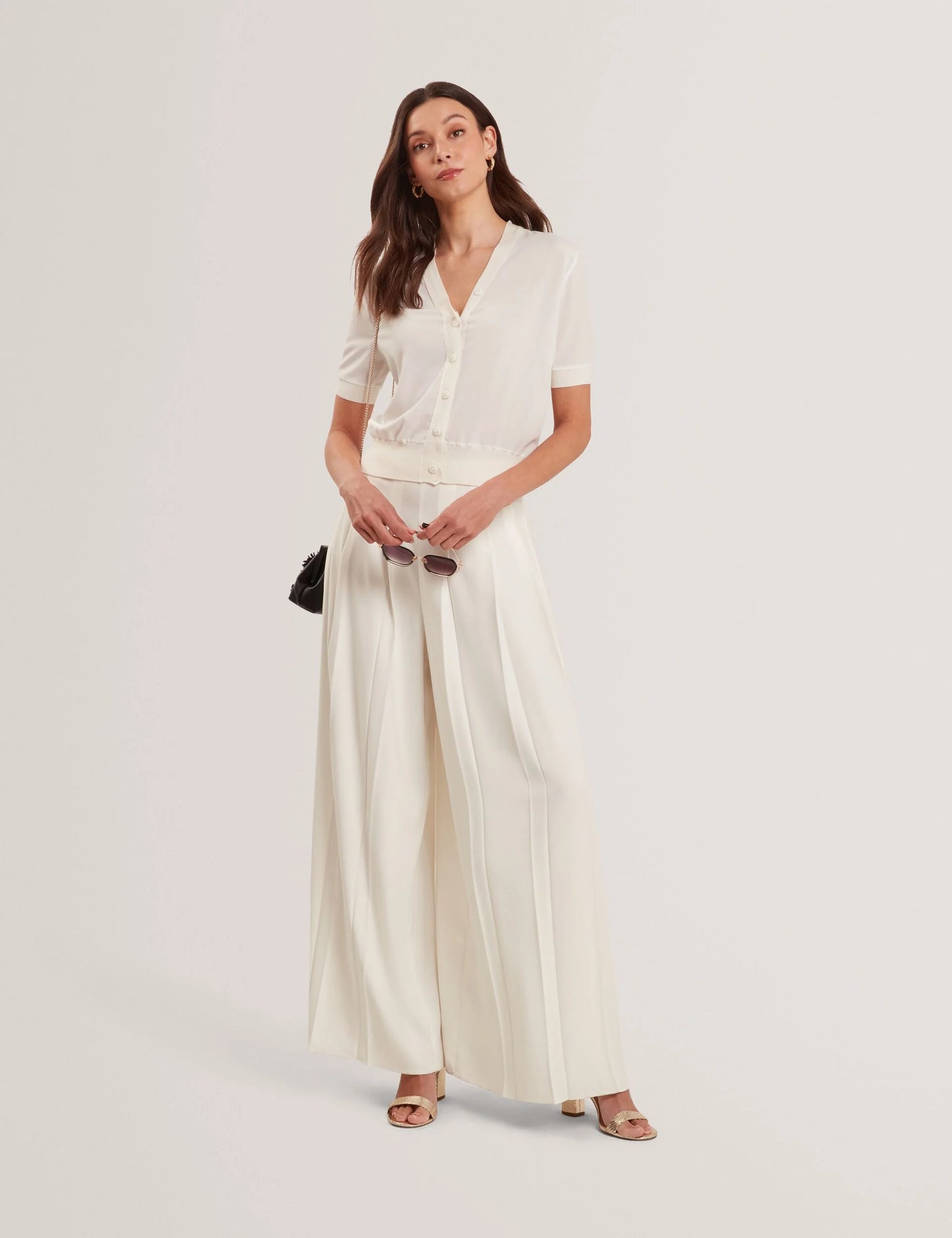 OFINA | WHITE