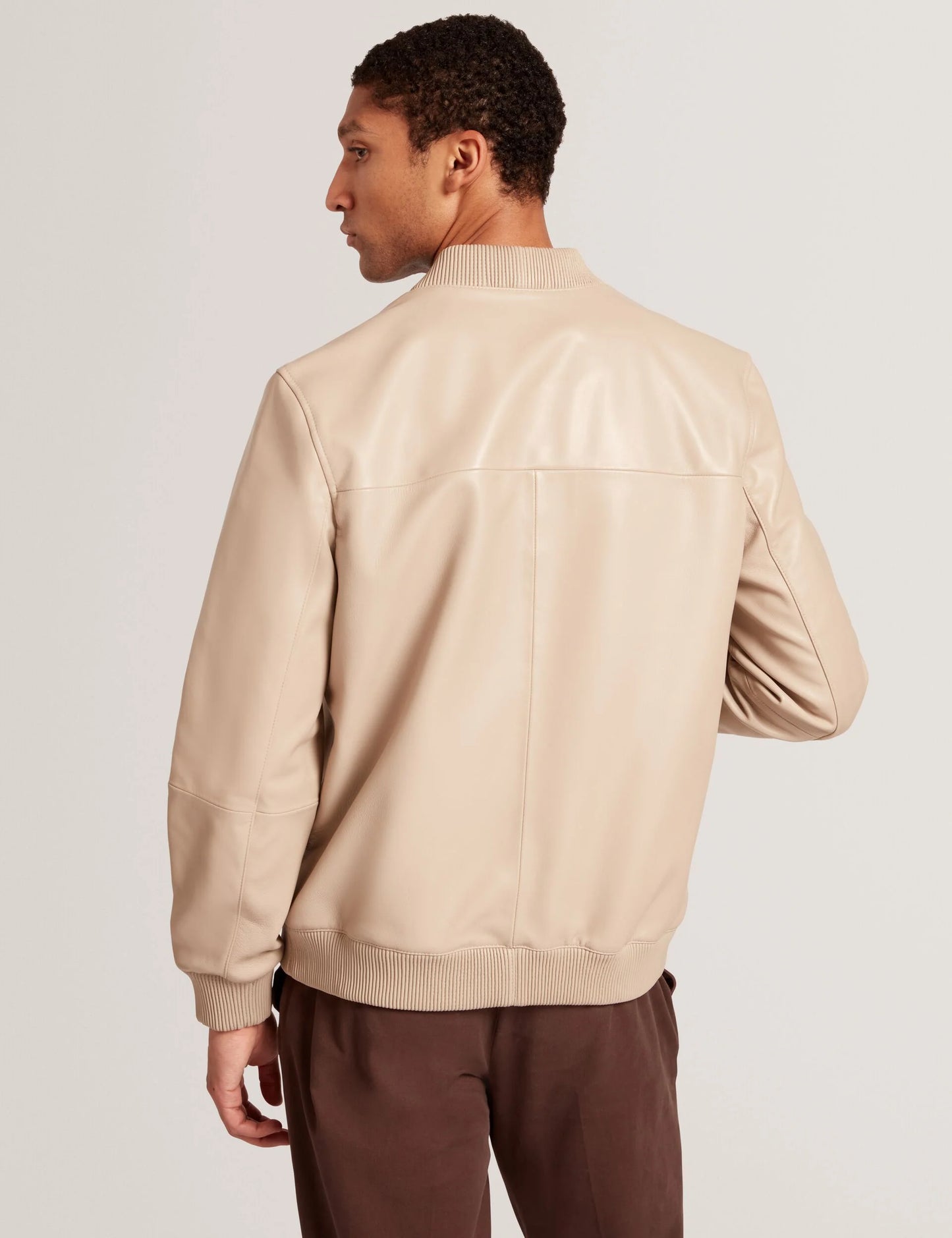 LEEAMS | TAUPE