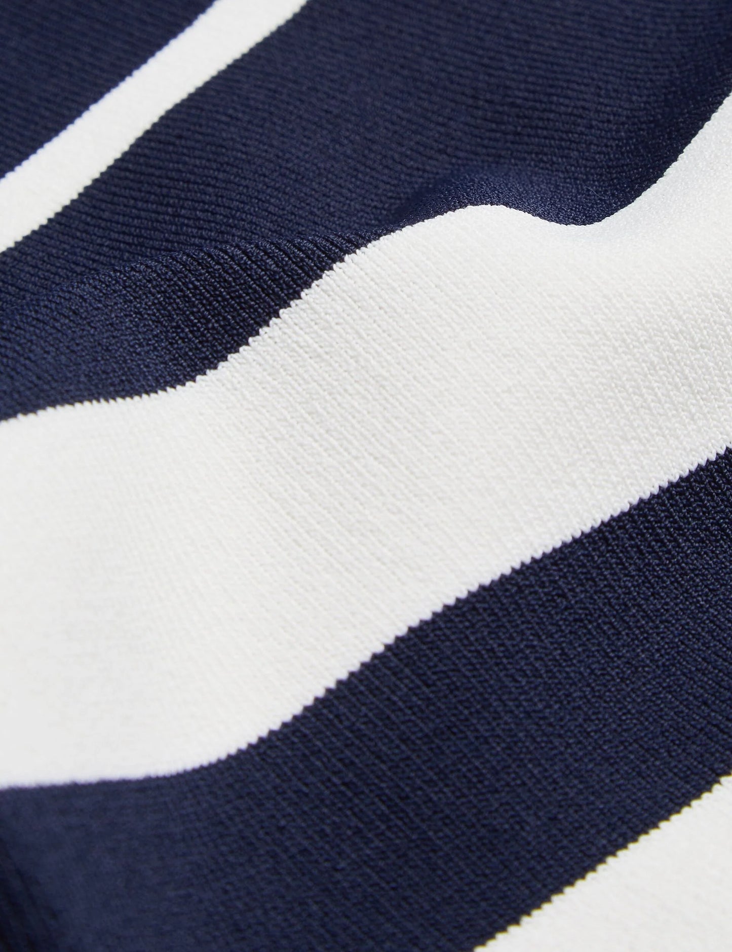 EMILIHA | NAVY