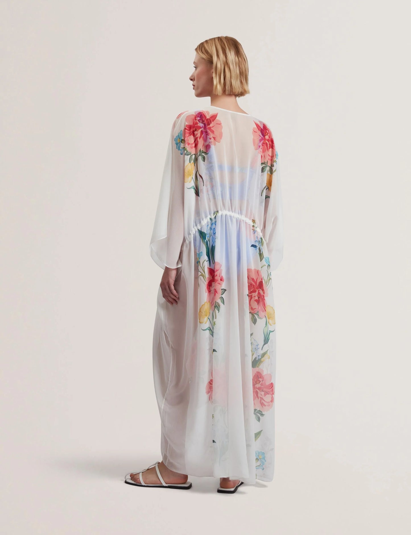 LUUSAA | WHITE
