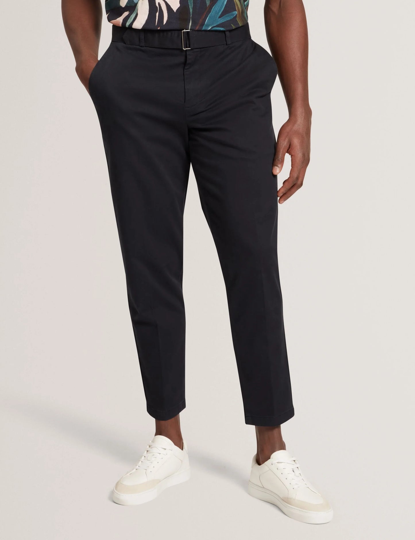 ARMODO | BLACK