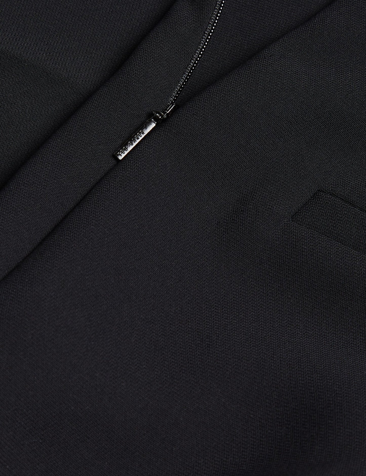MANABTL | BLACK