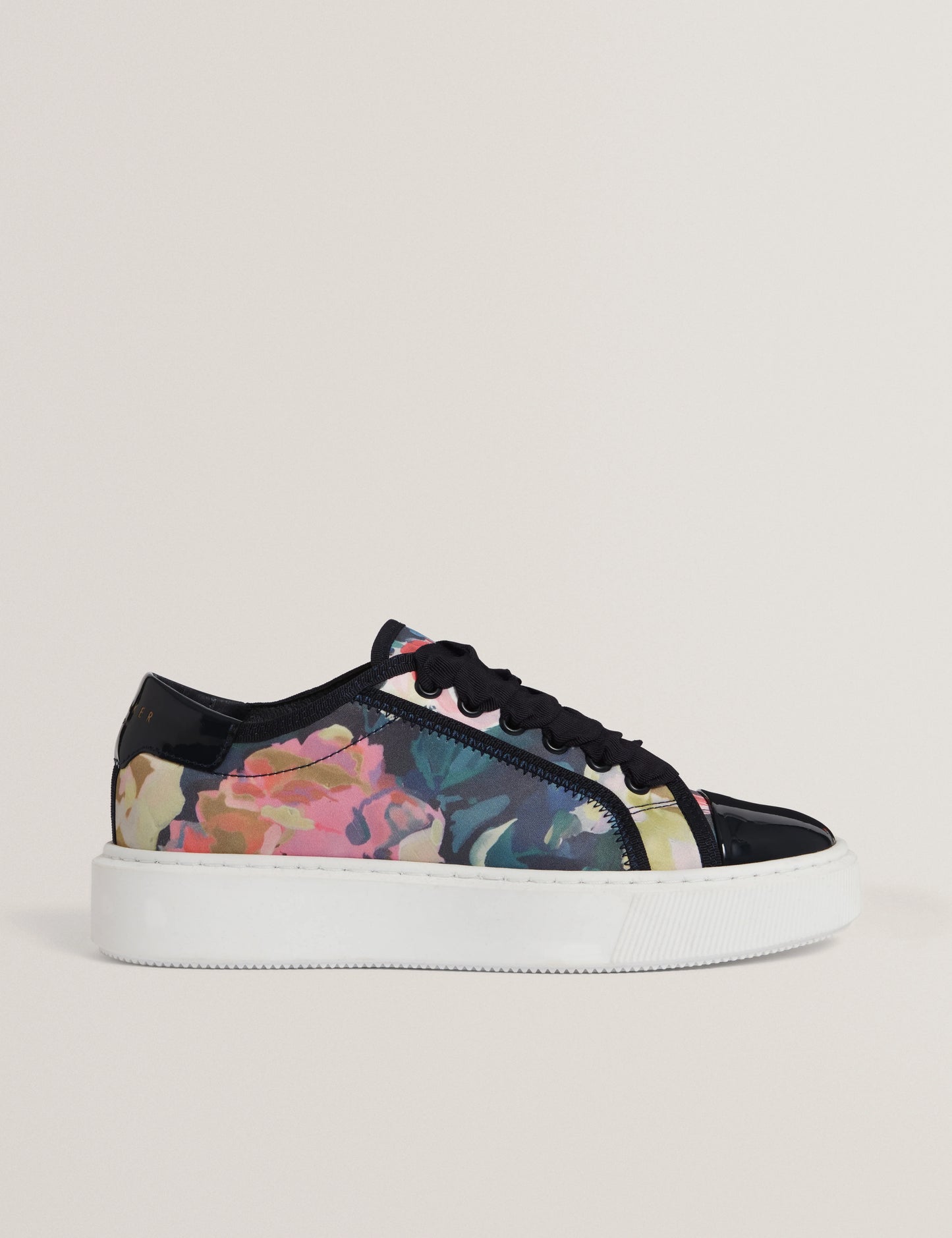 ZAIIRA | NAVY