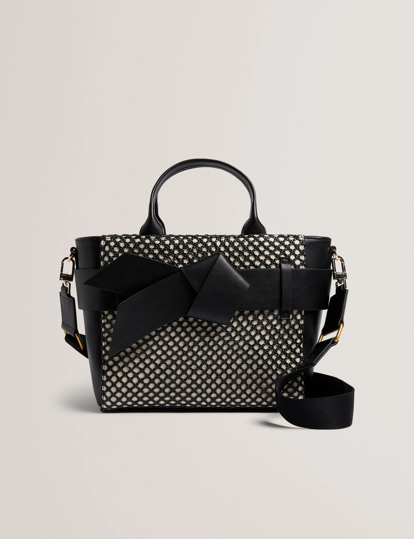 JEESA | BLACK