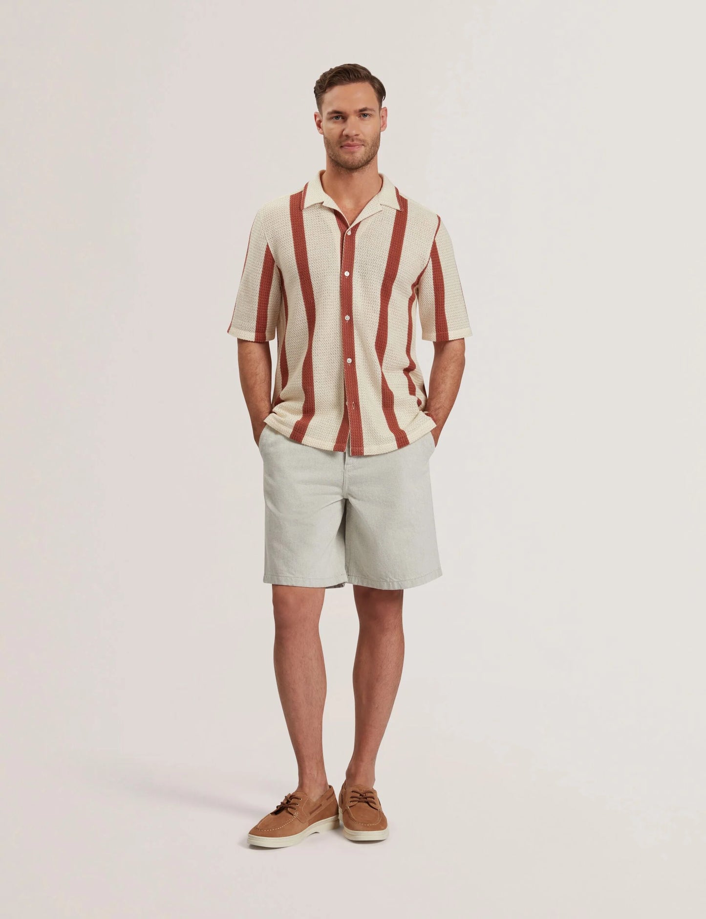 NIKS | TAUPE