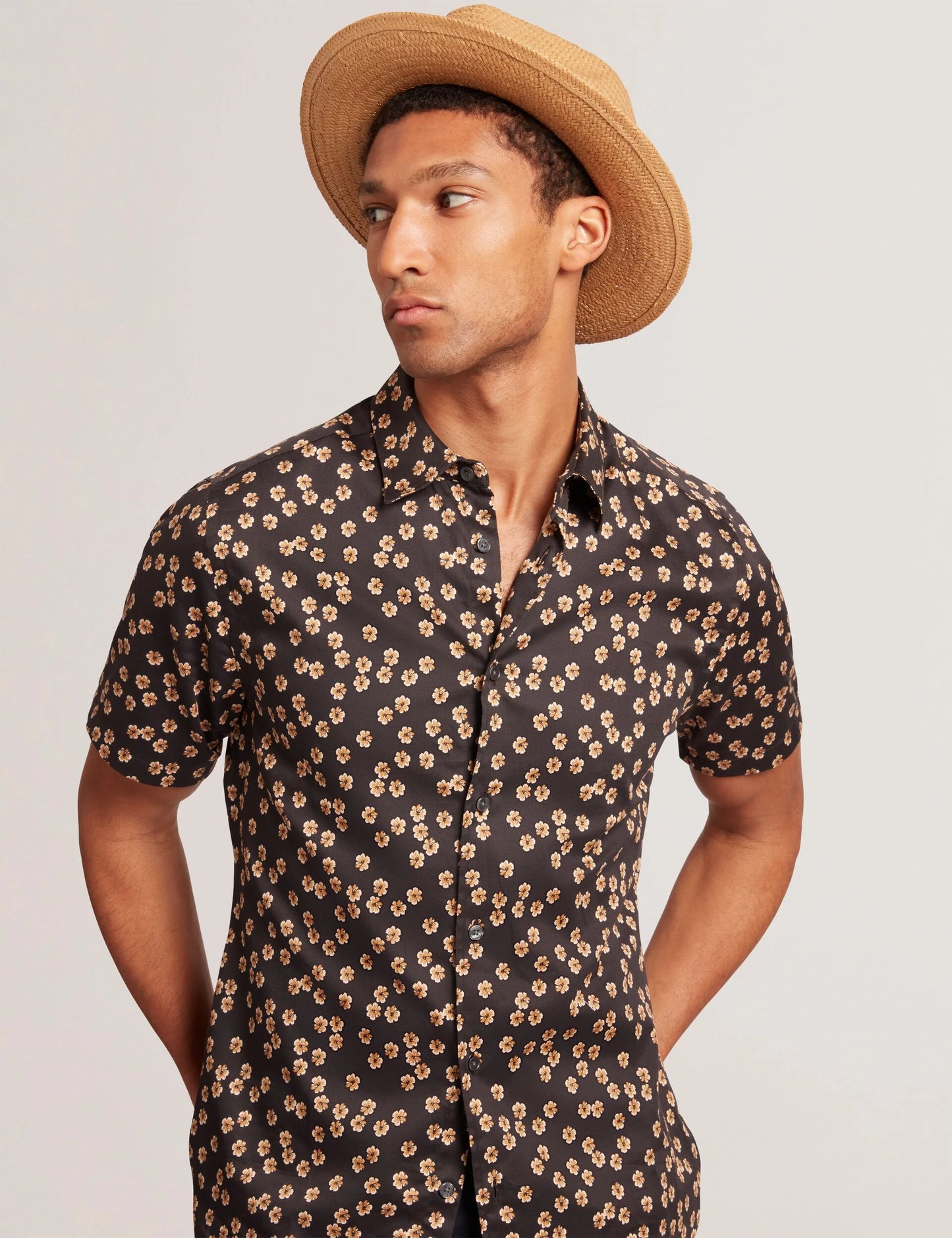 NIKSHO | BLACK