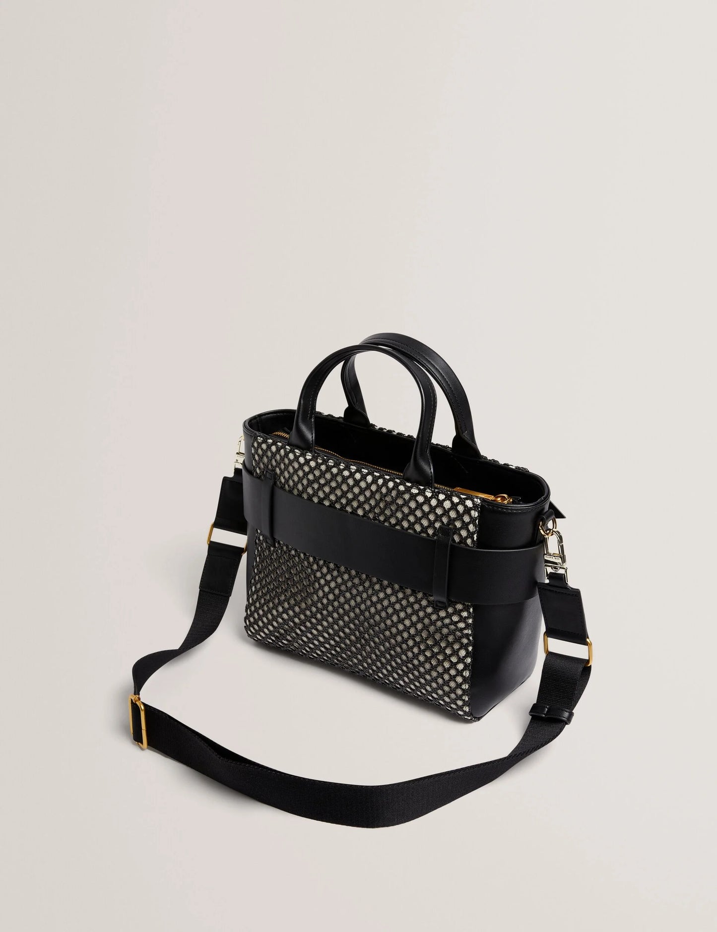 JEESA | BLACK
