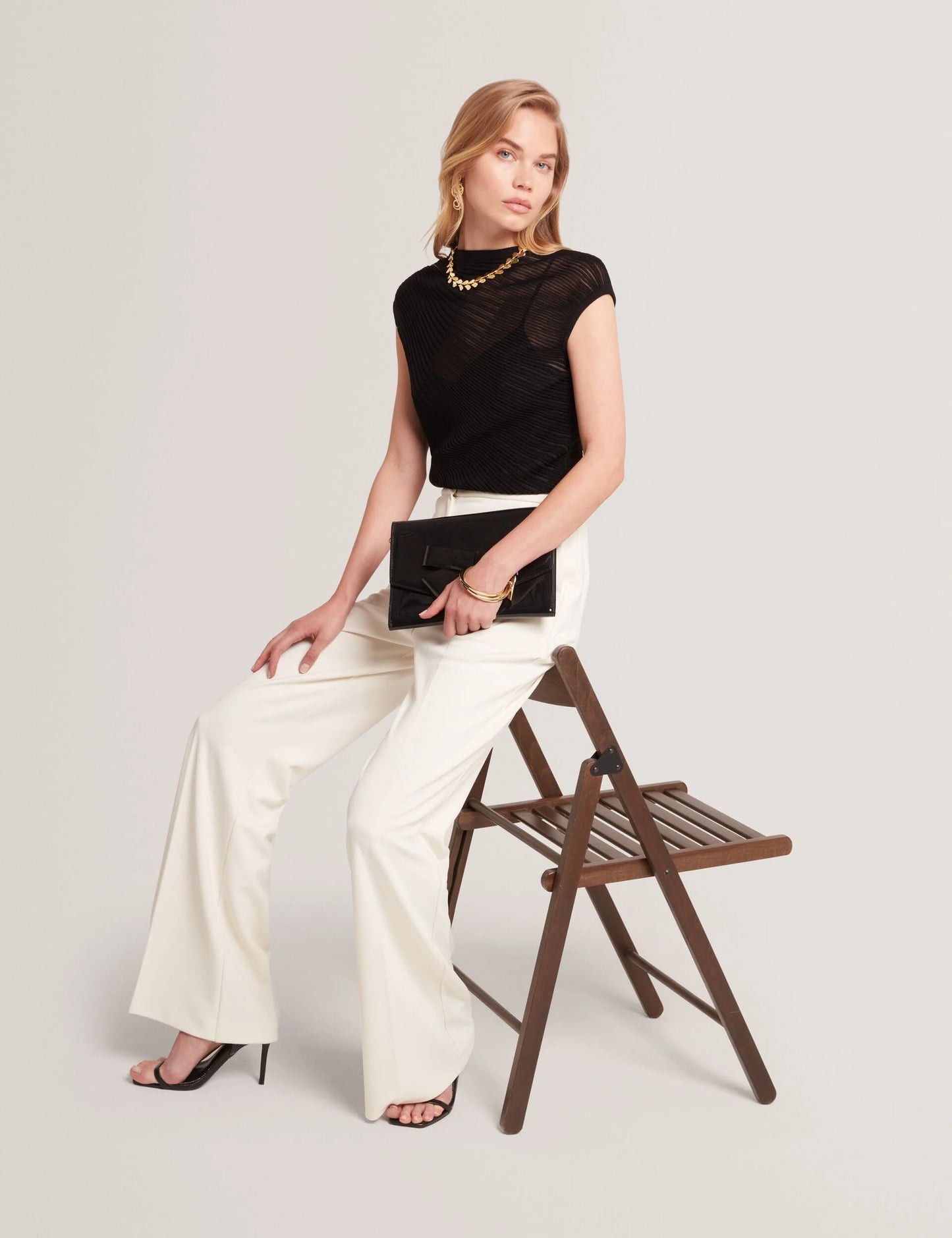 LAYYNII | BLACK