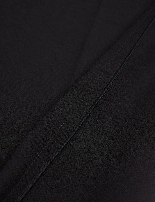 INUT | BLACK