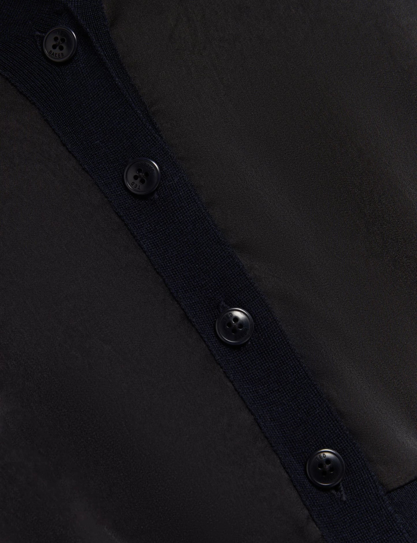 OFINA | BLACK